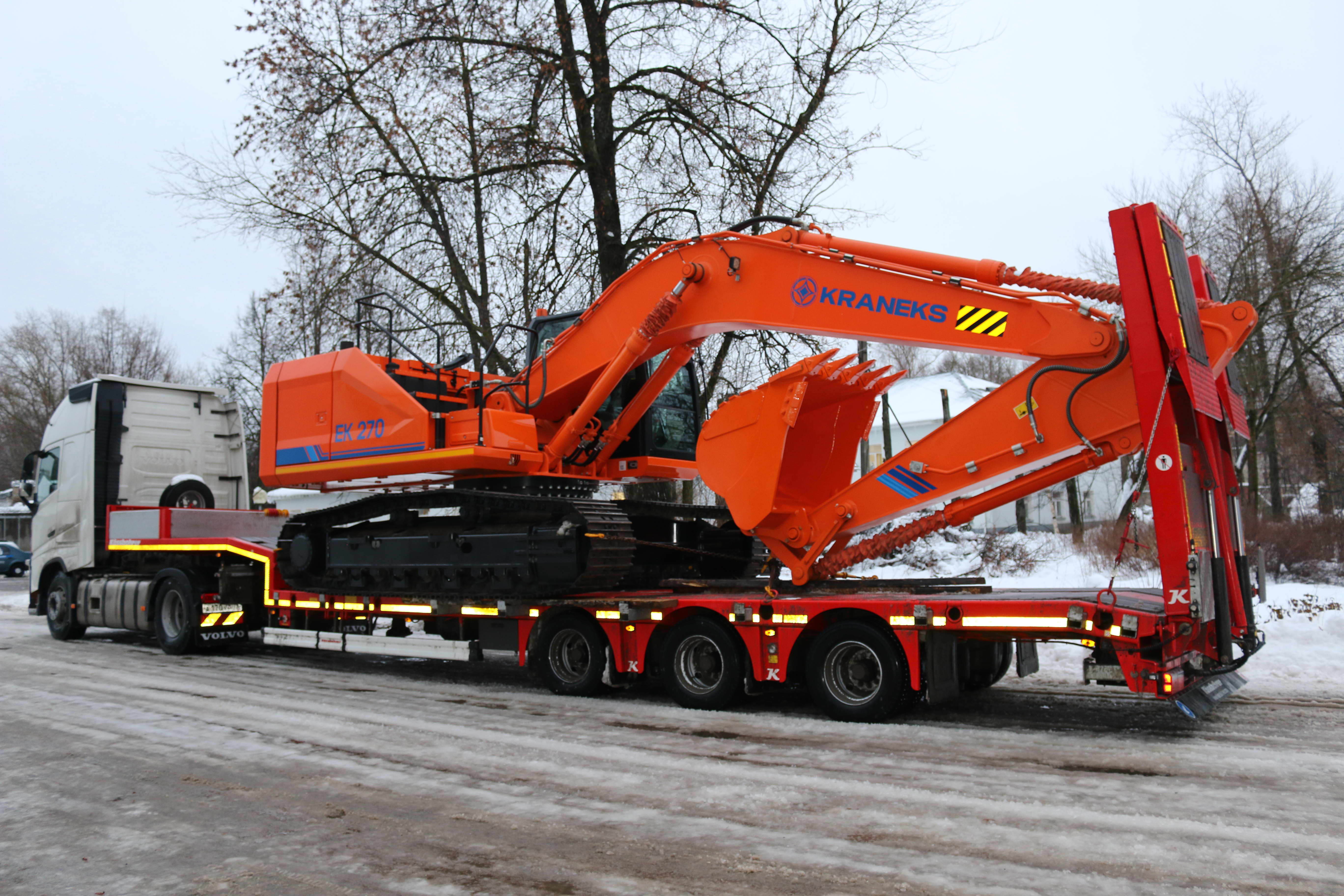 Гусеничный экскаватор КРАНЭКС EK 270